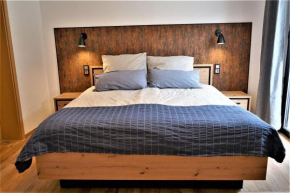 Haus-Moselliebe-Charmantes-Fruehstuecks-Zimmer-mit-Balkon-und-Blick-auf-die-Mosel-Raucherfreihaus
